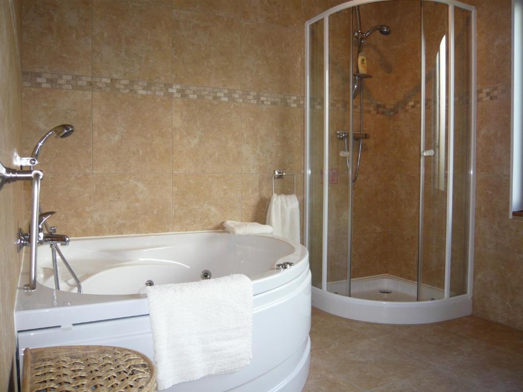 Lakeside Bed And Breakfast Payzac  Bilik gambar